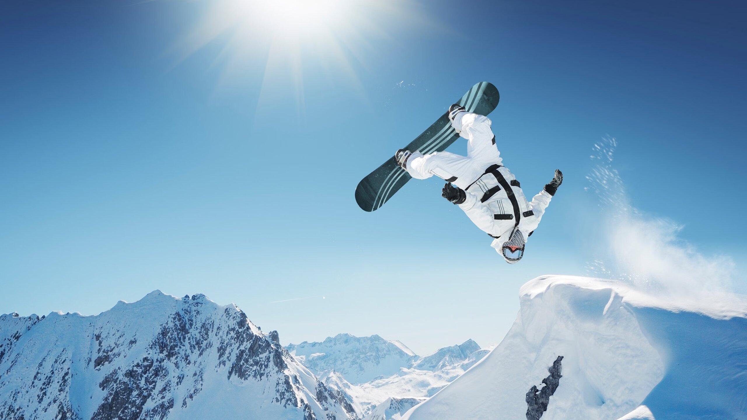 奥客_欧洲魔术师！申京脑后长眼妙传博纳，后者起飞双臂砸框震撼全场