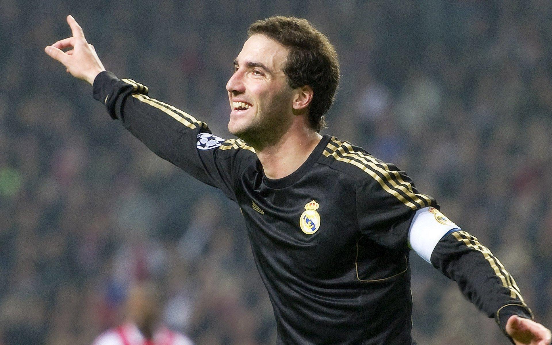 皇马客战皇社大名单公布,姆巴佩、维尼修斯领衔锋线,吕迪格缺席引关注