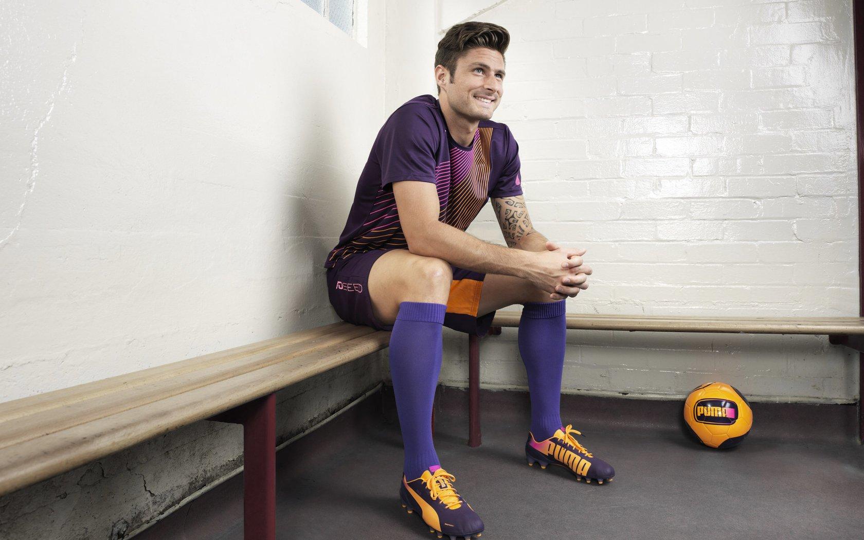 okooo 澳客网官网-施洛特贝克言论引争议 詹坦言身体状态未达预期 多特蒙德内部氛围受关注